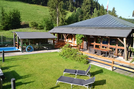 Liegewiese Berghütte Knyrim