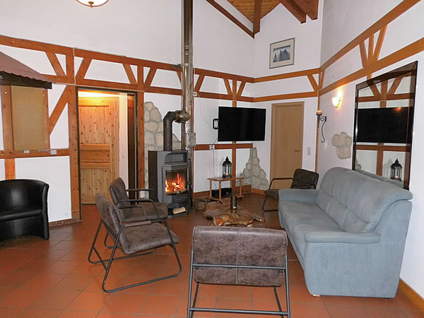 Wohnzimmer Berghütte Knyrim